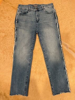 DL1961 Mara straight midrise instasculpt ankle vintage wash frayed detail